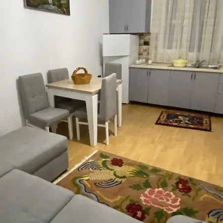 Apartment Welcoming House W/ Wi-fi + Private Bathroom