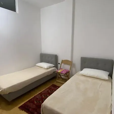 Welcoming House W/ Wi-fi + Private Bathroom *