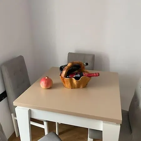 Welcoming House W/ Wi-fi + Private Bathroom Apartment