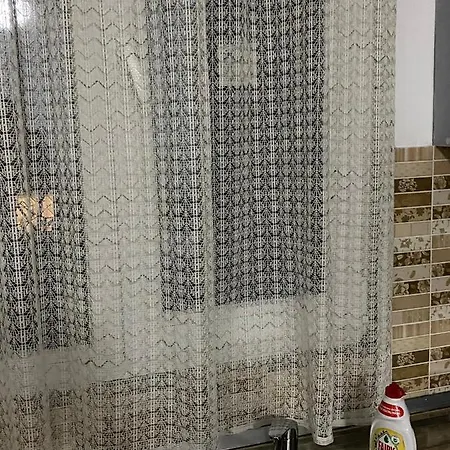Apartment Welcoming House W/ Wi-fi + Private Bathroom Tirana